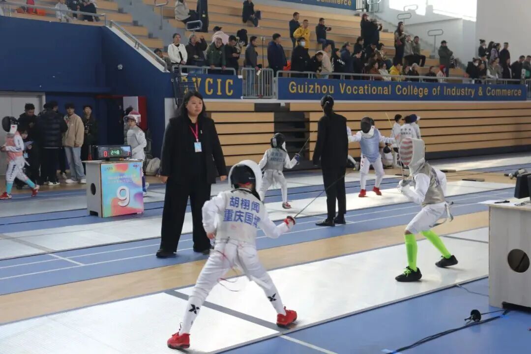 以劍會友 競逐湖城 遇見貴工商！2025貴陽擊劍公開賽清鎮(zhèn)啟幕