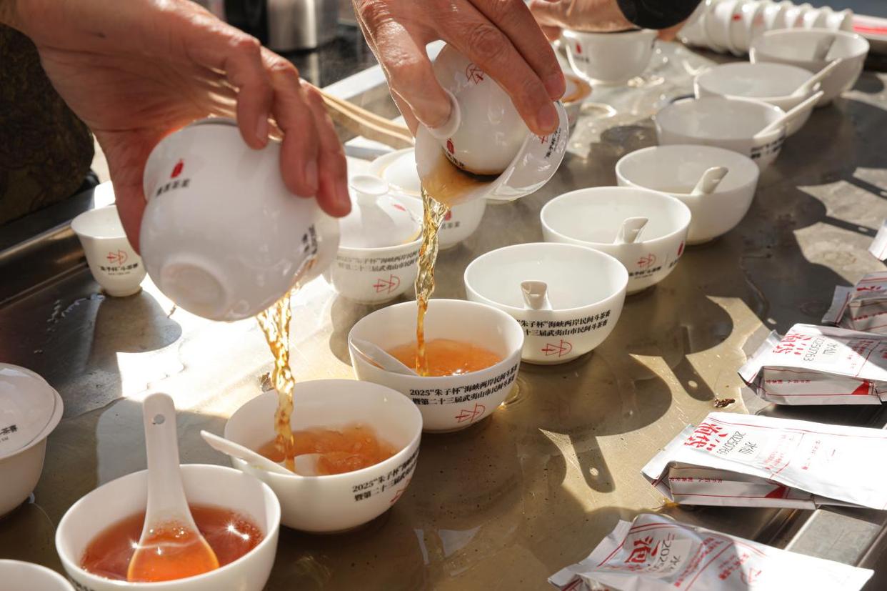 巖茶狀元來(lái)了！2025“朱子杯”民間斗茶賽精彩落幕