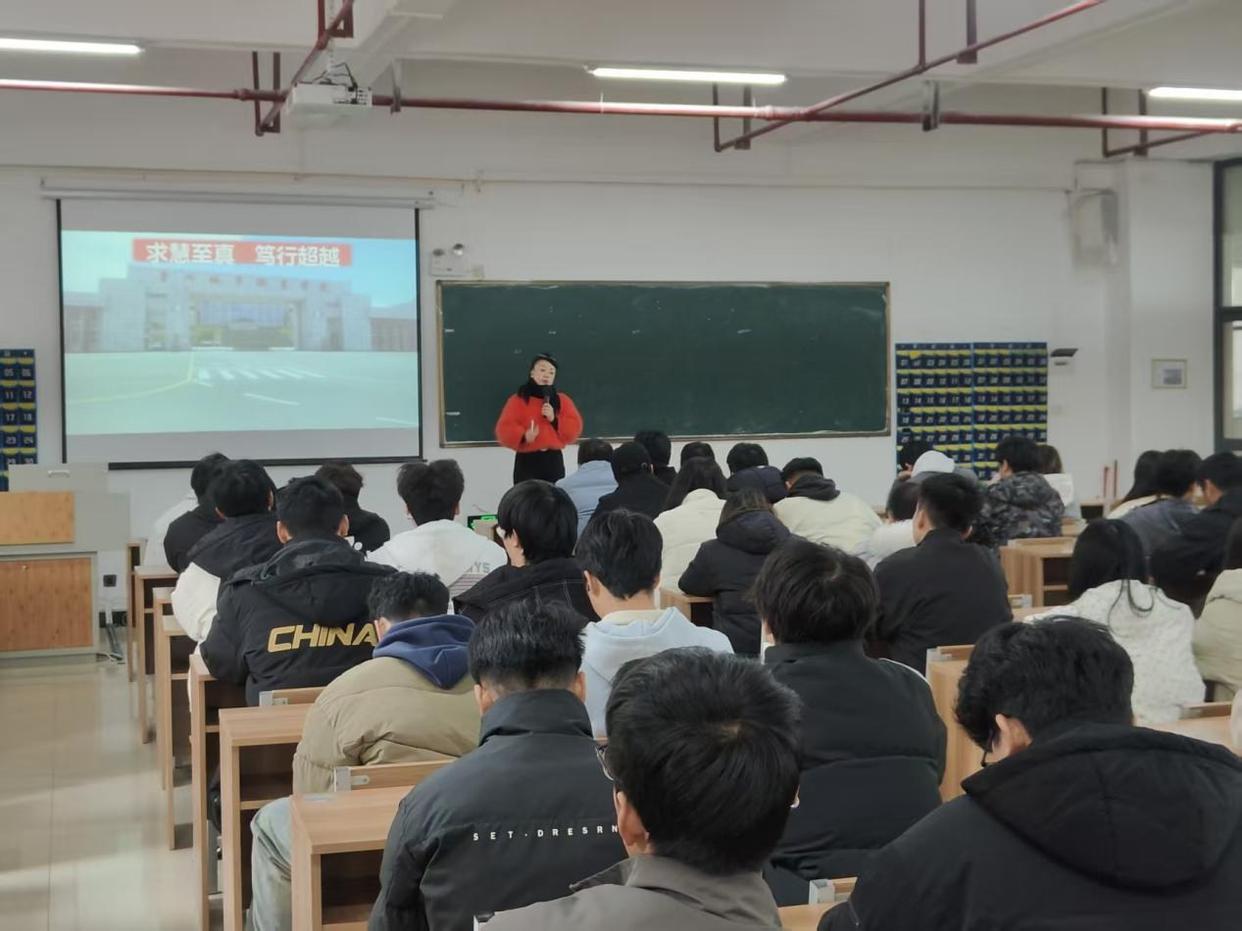 “簡”歷不凡，“職”等你來——2025貴安新區(qū)職業(yè)指導服務進校園解鎖求職新技能