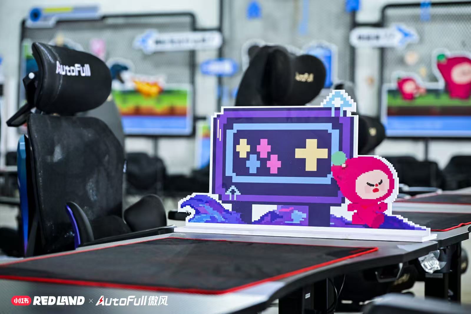 小紅書 RED LAND 上，品牌與用戶成了 2.5 次元同好