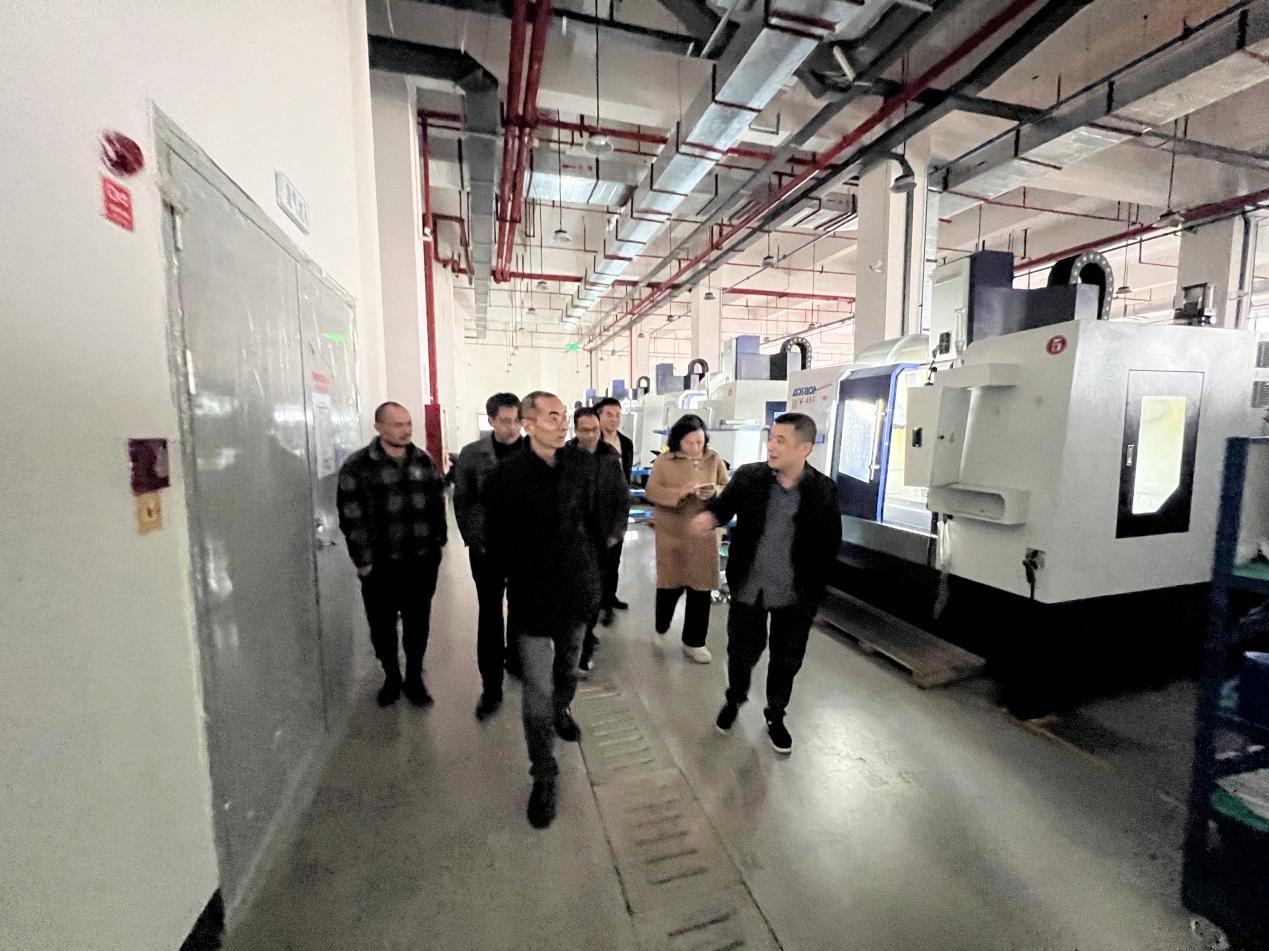 貴陽經(jīng)開區(qū)“人才引領(lǐng)·科技成果轉(zhuǎn)化”活動圓滿舉行，專家走訪企業(yè)促轉(zhuǎn)化