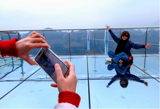 串珠成鏈繪盛景，黔粵攜手啟新程！黔南“小天馬”文旅線路引大灣區(qū)旅行商熱捧