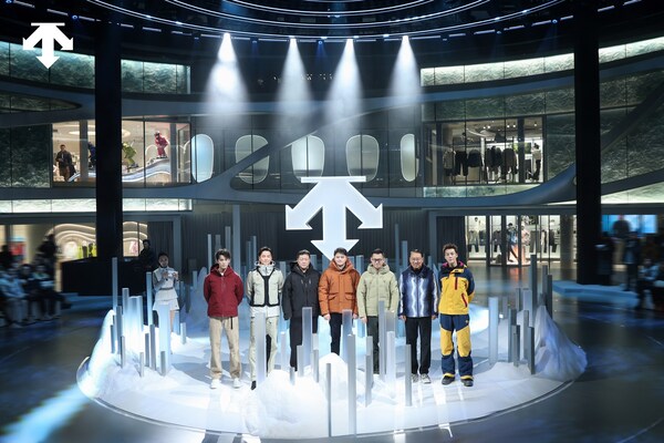 迪桑特「問頂未來」品牌大秀于北京華貿(mào)盛大舉行 以一座"未來之城"開啟專業(yè)運(yùn)動(dòng)新篇章