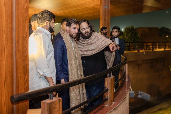 萊昂內(nèi)爾?梅西（ Lionel Messi ）參觀萬(wàn)塔拉（ Vantara ） ，體驗(yàn)印度神圣的印度傳統(tǒng)和野生動(dòng)物保護(hù)計(jì)劃的難忘體驗(yàn)