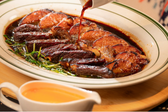 風(fēng)味口感技術(shù)突破與道地食材融合創(chuàng)新，以貴旅精神造貴州牛排