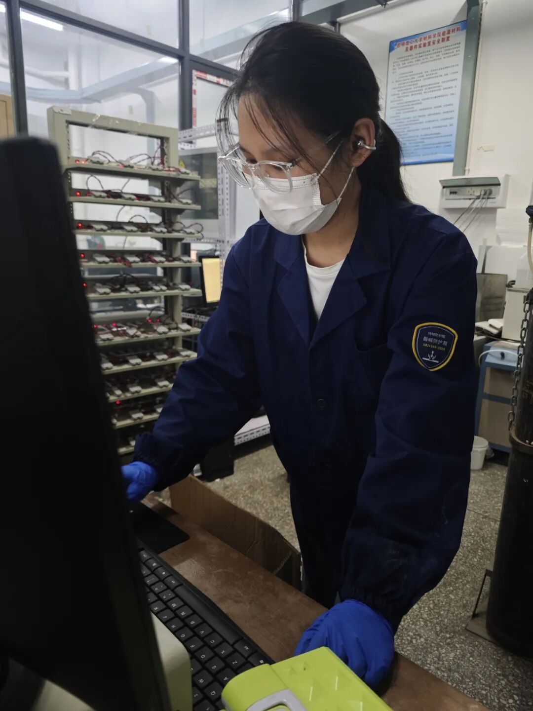 青春?榜 YOUNG | “專(zhuān)→本→碩”三連跳，她說(shuō):選對(duì)學(xué)校少走彎路