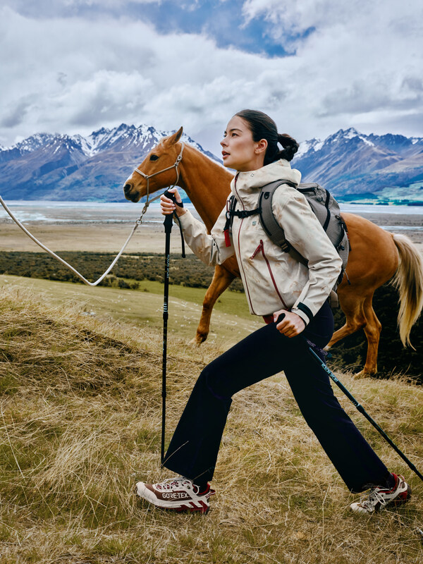 可隆KOLON KRAFT旗艦店啟幕深圳萬象城 品牌代言人劉詩詩現(xiàn)場首穿演繹「馭馬迎風(fēng)」新春限定系列