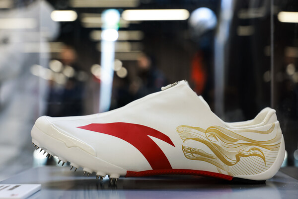 2026中國(guó)冬季項(xiàng)目十支國(guó)家隊(duì)比賽裝備發(fā)布  安踏創(chuàng)新科技助力中國(guó)健兒出征米蘭