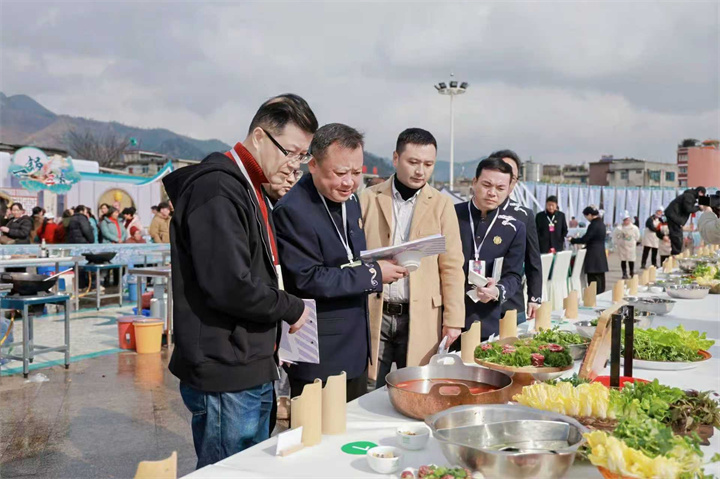 百廚爭霸，“盤味”爭香！盤州“青春大比武”點燃冬日美食盛宴