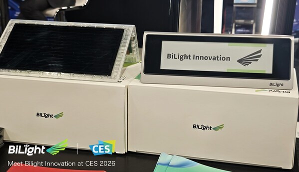 無感充電，永續(xù)續(xù)航！光翼創(chuàng)新全球唯一無鋰電電子桌牌亮相 CES，引領(lǐng)辦公綠色升級