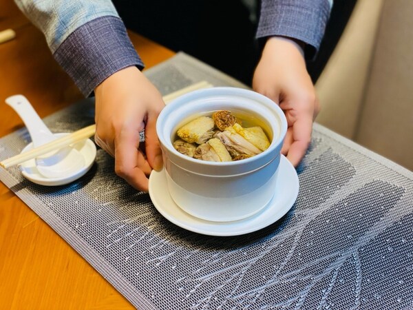 全場景服務(wù)鑄標(biāo)桿 溫暖底色繪新篇 ---- 鳳凰酒店提交2025年 "溫情答卷"