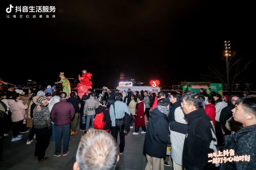 抖音生活跨年季，上海商圈里的心動(dòng)時(shí)刻！