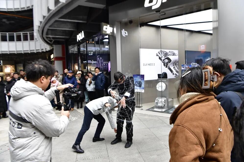 近百款機(jī)器人已就位！全球首家機(jī)器人6S店貴州首店落戶觀山湖