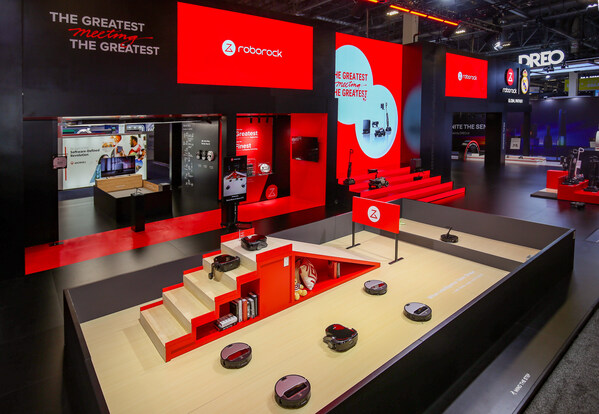 CES 2026：石頭科技攜手皇家馬德里，全球首款能掃樓梯的掃地機器人亮相