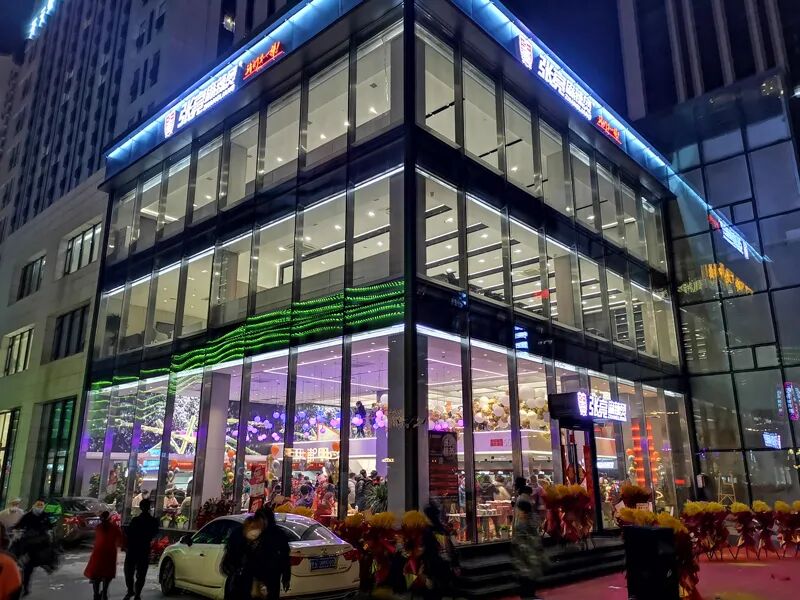 張亮麻辣燙受邀亮相第十五屆公益節(jié)，共赴溫暖之約